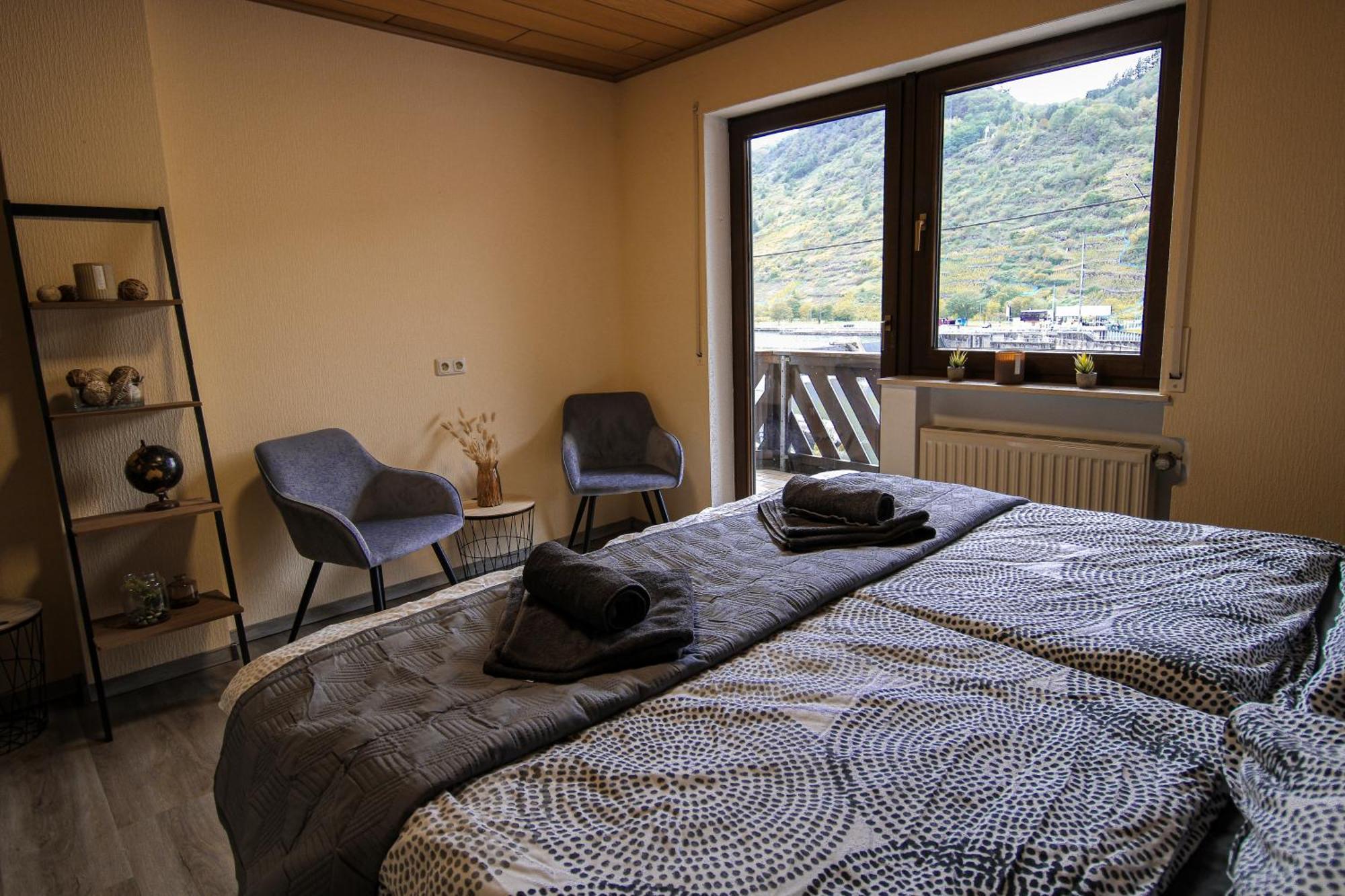 Stilvolle Wellness-Ferienwohnung In Neef Whirlpool, Sauna, Grill, Fitness, Billard & Moselblick ภายนอก รูปภาพ
