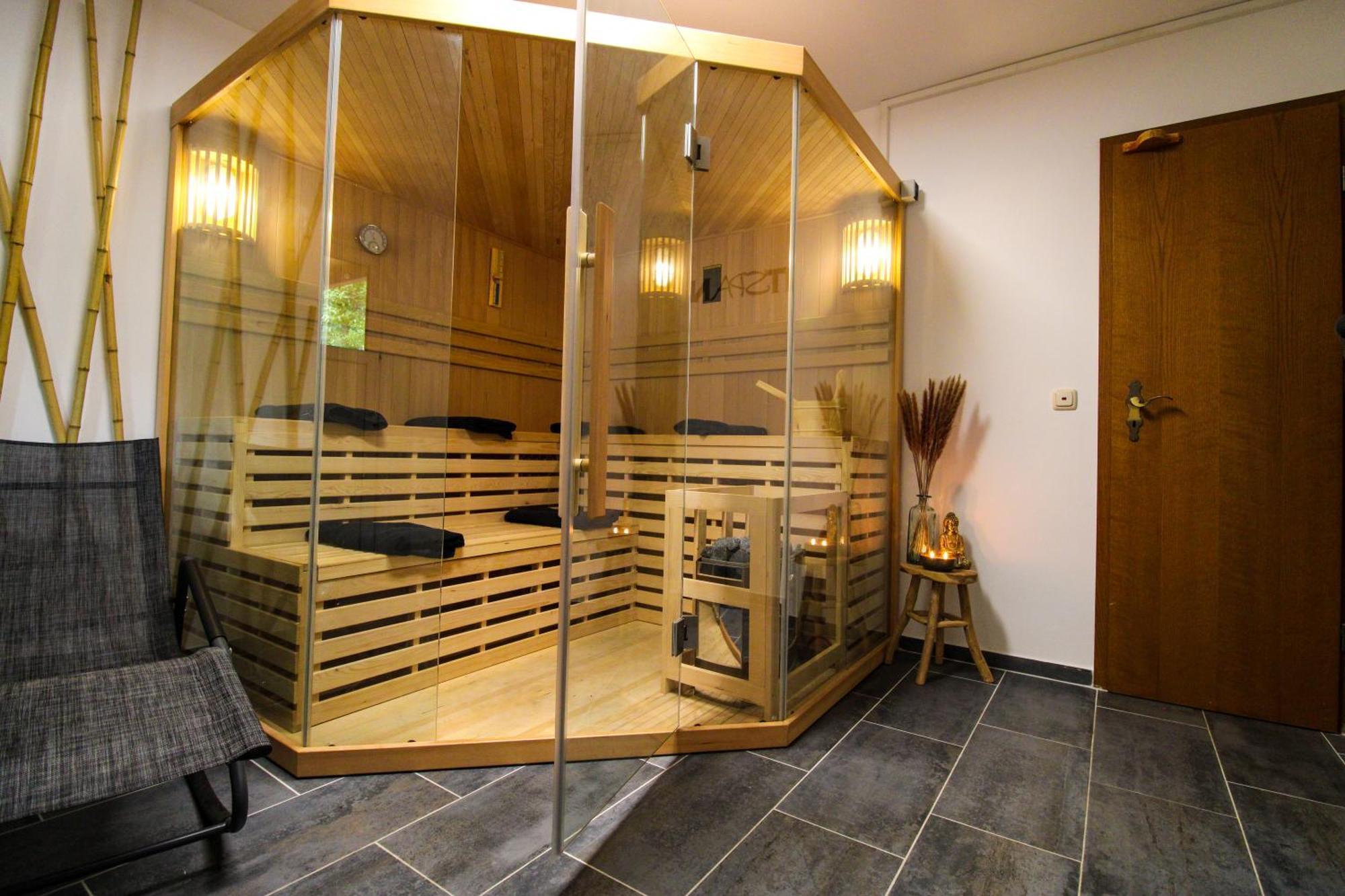 Stilvolle Wellness-Ferienwohnung In Neef Whirlpool, Sauna, Grill, Fitness, Billard & Moselblick ภายนอก รูปภาพ