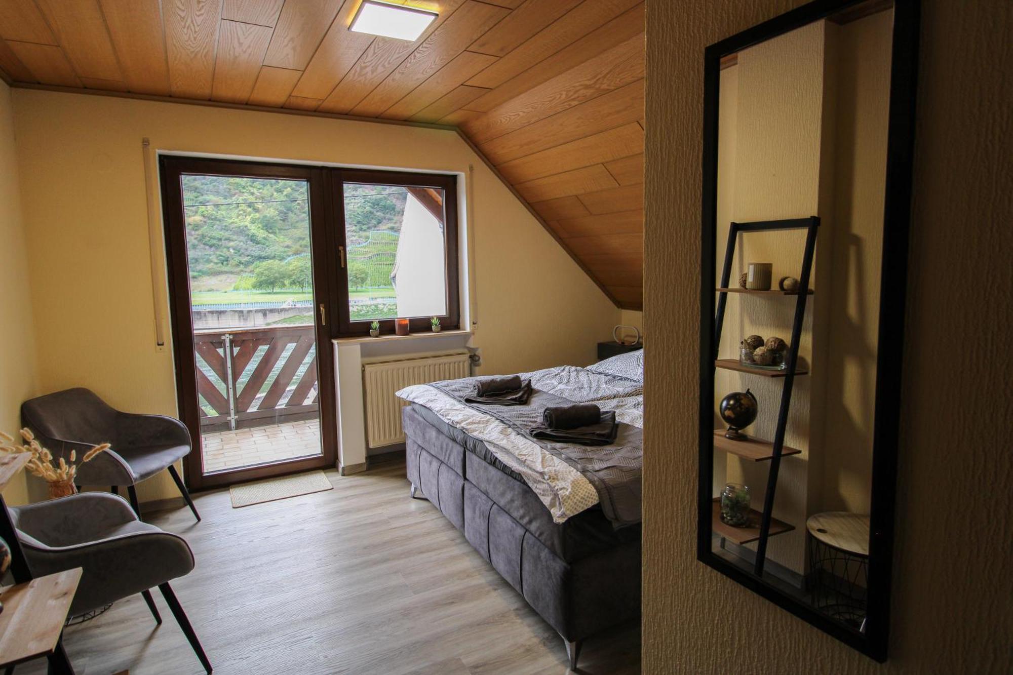 Stilvolle Wellness-Ferienwohnung In Neef Whirlpool, Sauna, Grill, Fitness, Billard & Moselblick ภายนอก รูปภาพ